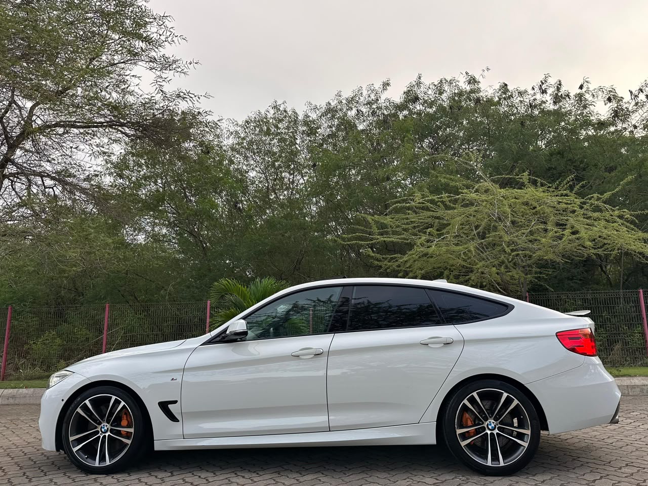 Bmw GT M-Sports Manundu thumbnail 8